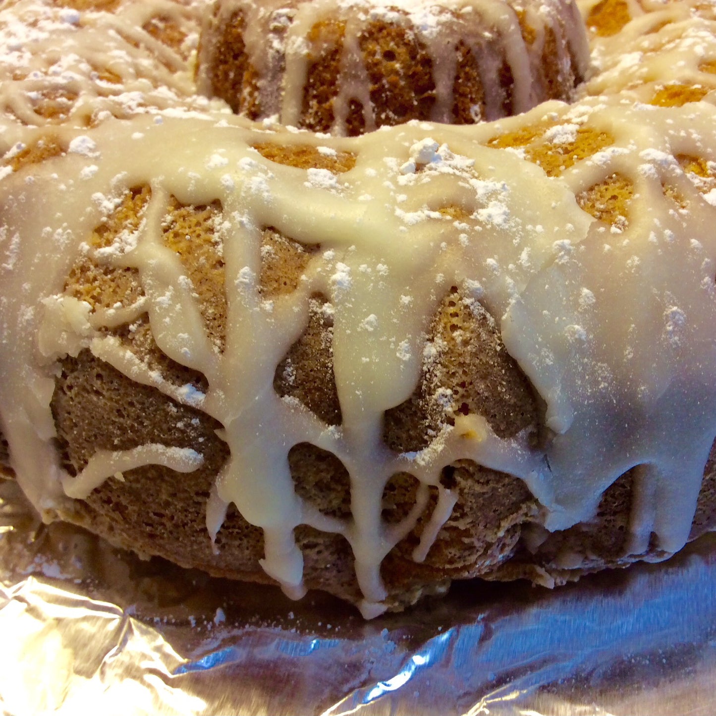 The Bread Basket | 𝐃𝐨𝐮𝐛𝐥𝐞 𝐃𝐨𝐰𝐧 𝐋𝐞𝐦𝐨𝐧 𝐕𝐞𝐥𝐯𝐞𝐭 𝐂𝐚𝐤𝐞